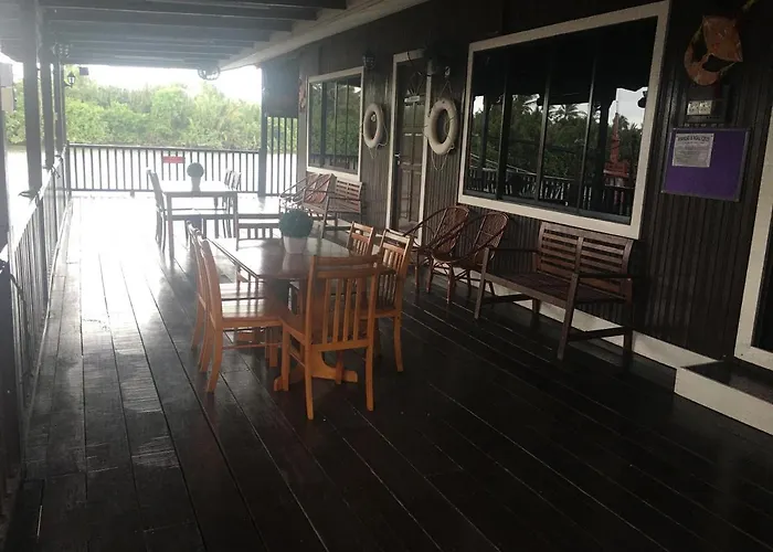 Maena Water Chalets